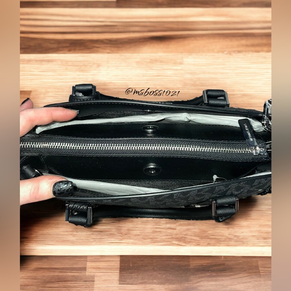 Michael Kors Lynn Large Satchel + Lg Tz Wallet in Black NWT - Picture 8 of 8